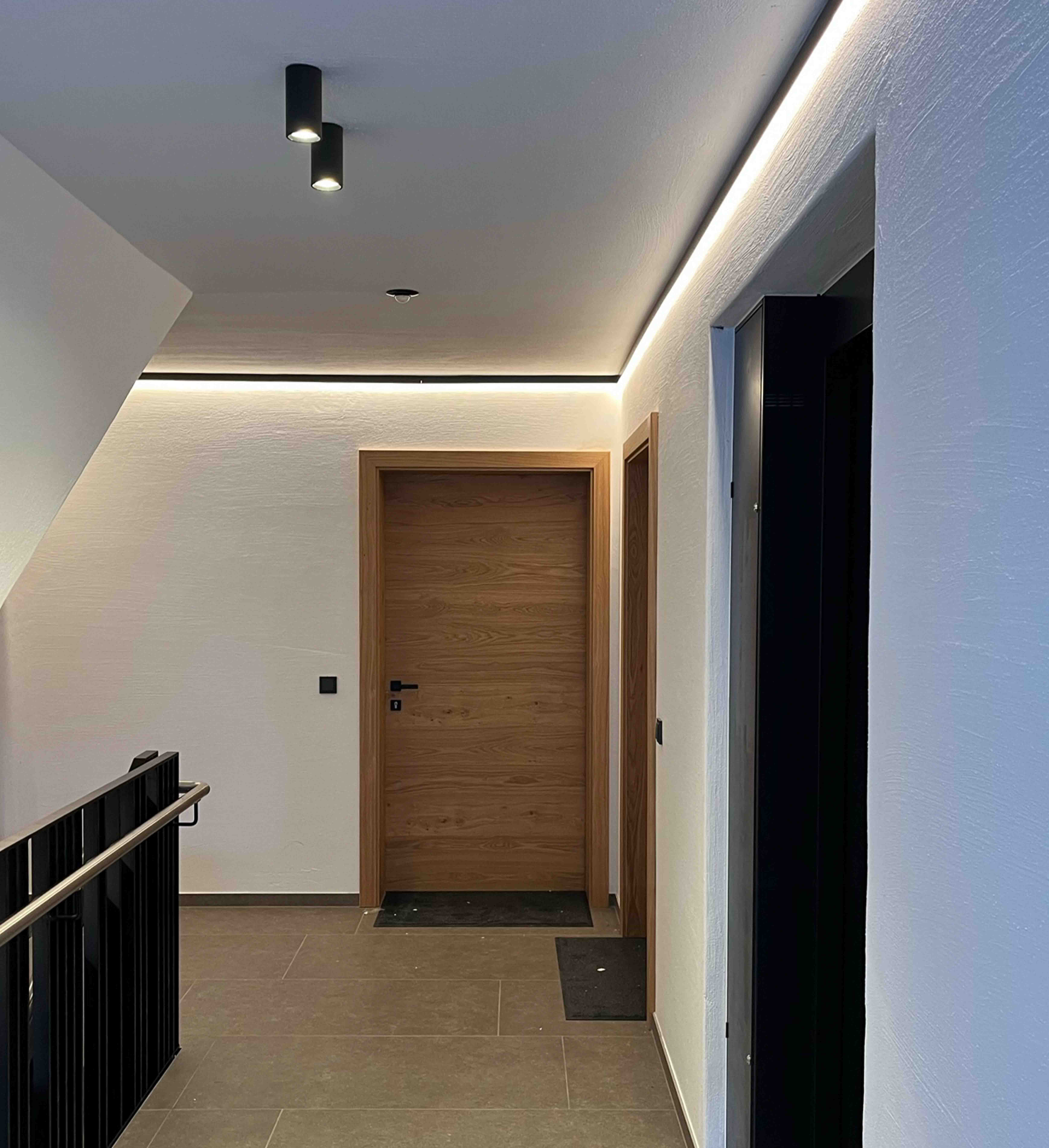 LED STRIPS 69681/200-S